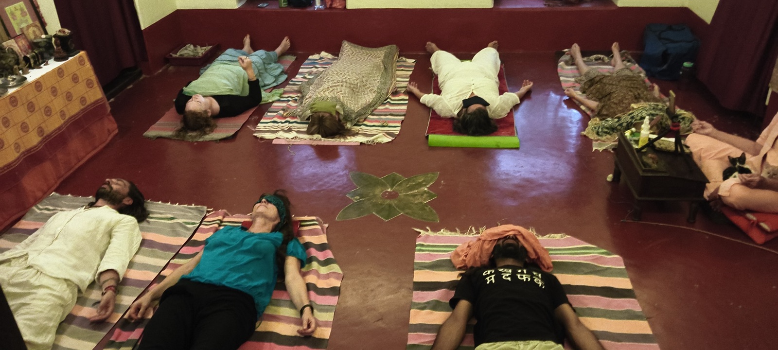 Deep relaxation, blankets and bolsters in the hall