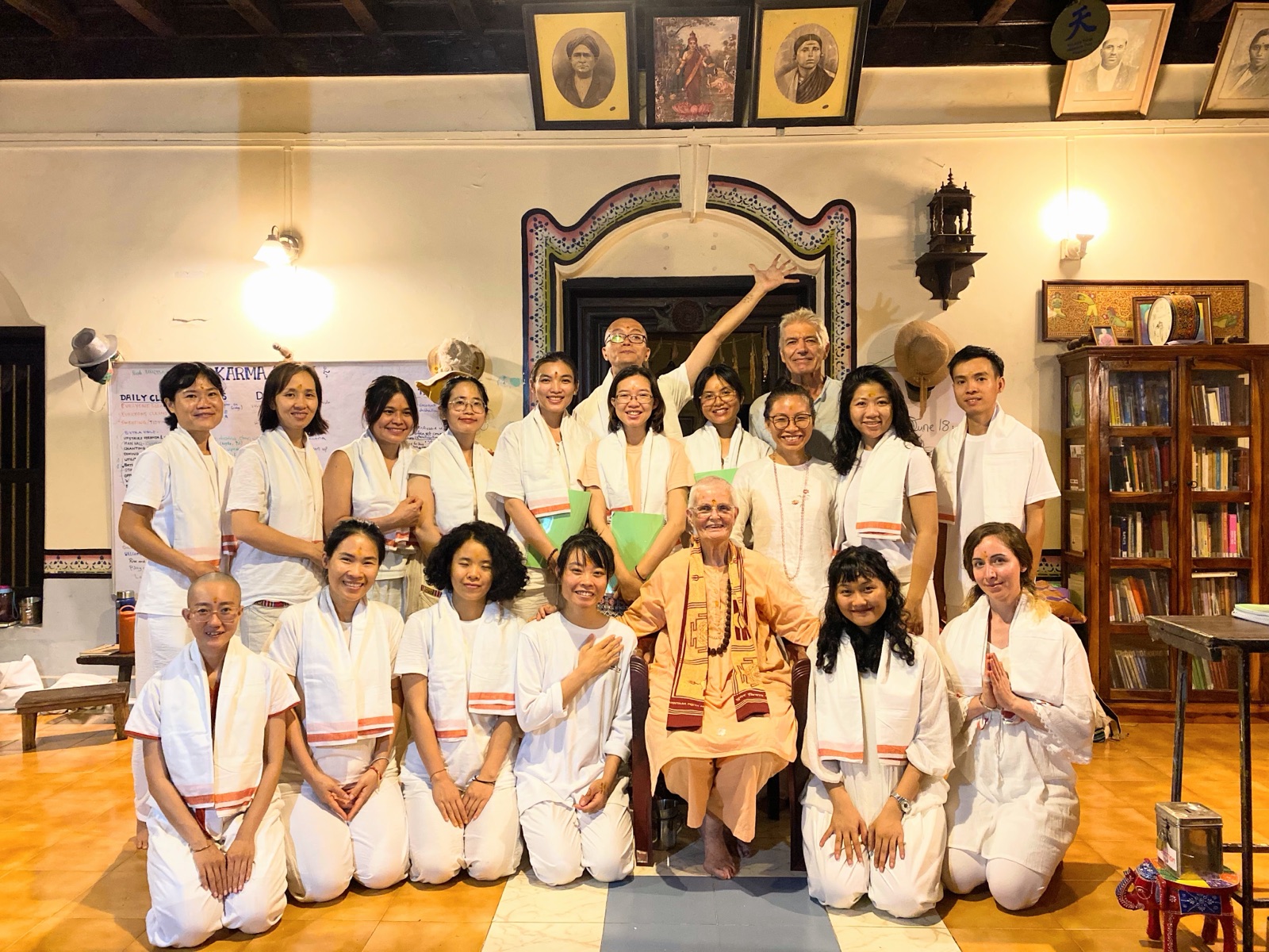 Students with Swamiji in the heritage-home library